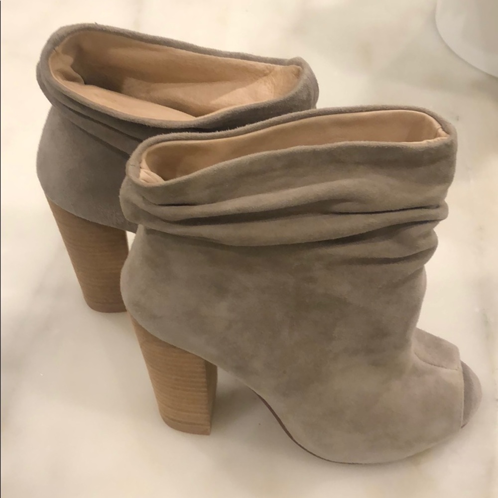 Chinese laundry prep toe heels